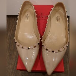 Moving Sale Valentino Garavani Rockstud Flats